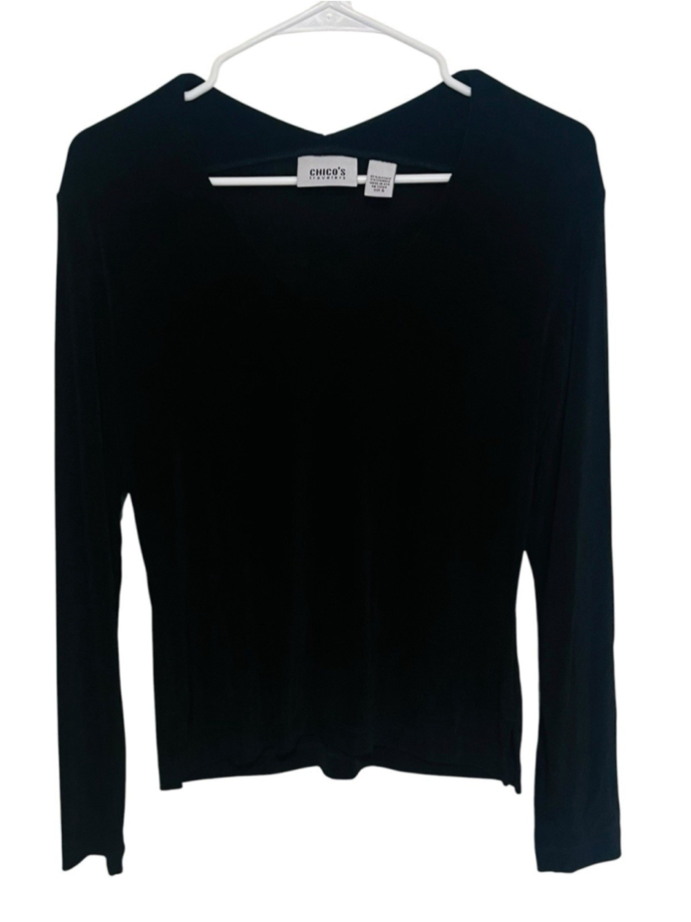 Chico's Travelers Black V-neck Top Small 0 Minimalist Slinky Knit Made in USA